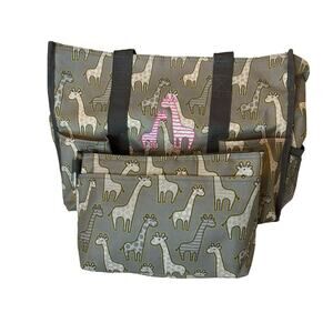 31 diaper bag giraffes, 7 outside pockets and detachable extra bag